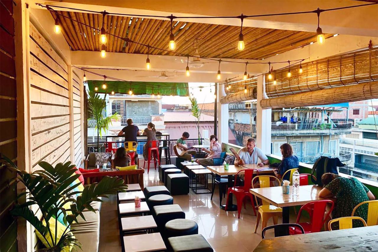 The Place Hostel باتامبانغ المظهر الخارجي الصورة