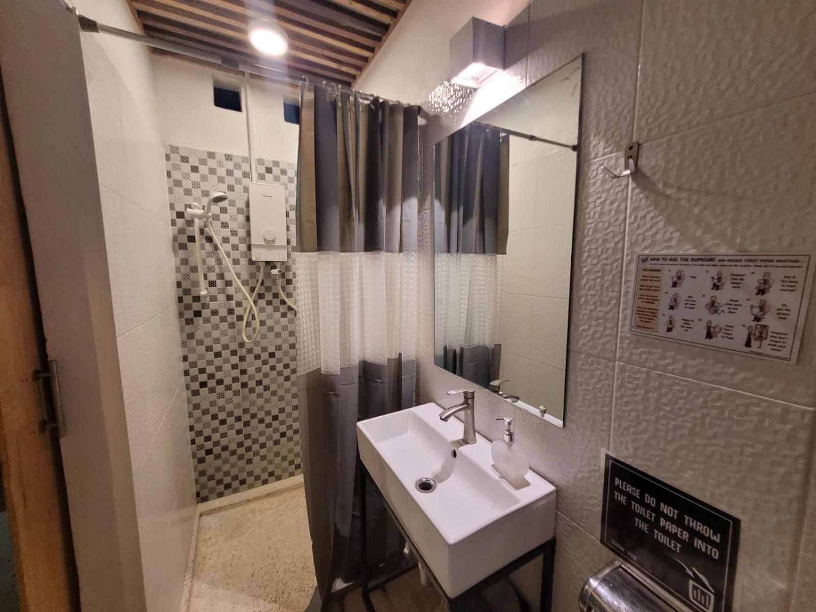 The Place Hostel باتامبانغ المظهر الخارجي الصورة